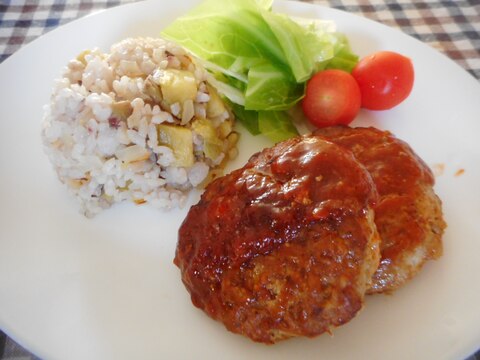 ハンバーグとさつま芋ピラフのワンプレート